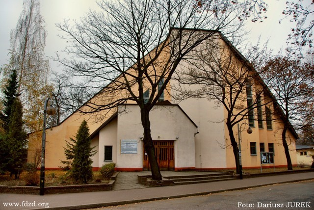Plik:Kościół św. Józefa Rzemieślnika w Sosnowcu 01.JPG