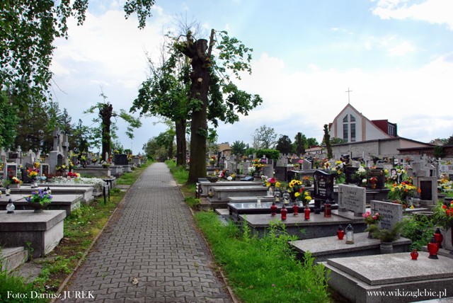 Plik:Sosnowiec Milowice cmentarz katolicki 006.JPG