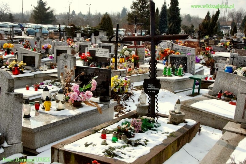 Plik:Będzin cmentarz katolicki ul. Małobądzka Cmentarz parafii św. Tomasza w Sosnowcu Ignacy Otrębski 05.JPG