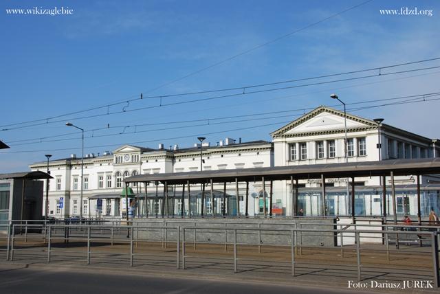 Plik:Sosnowiec Dworzec Kolejowy Sosnowiec Główny 002.JPG