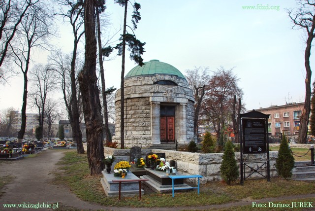 Plik:Sosnowiec Cmentarz ewangelicki 006.JPG