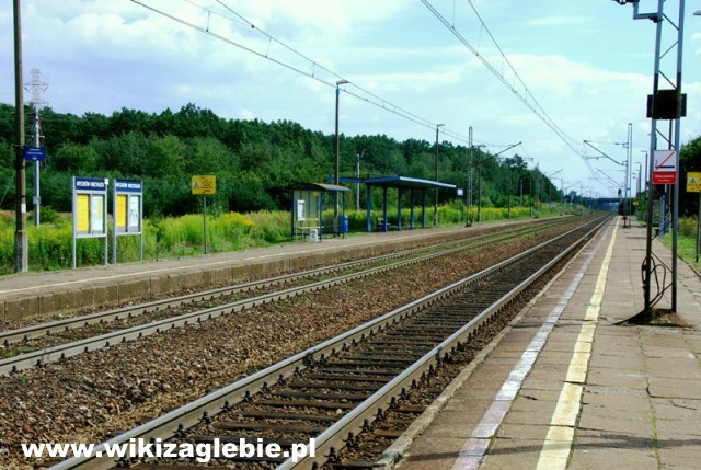 Plik:Przystanek kolejowy Myszków Mrzygłód 01.JPG