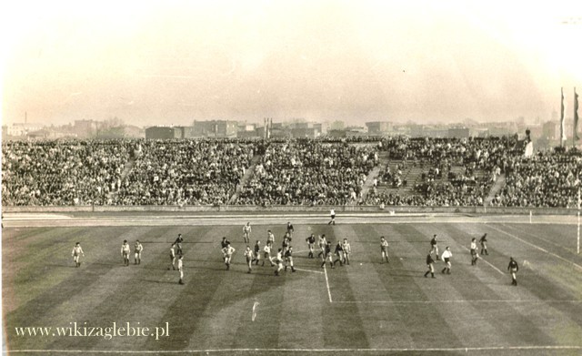 Plik:Stadion Ludowy Stanisław Meus 47.jpg