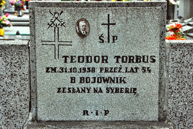 Plik:Sosnowiec cmentarz katolicki ul. Smutna Teodor Torbus 02.JPG