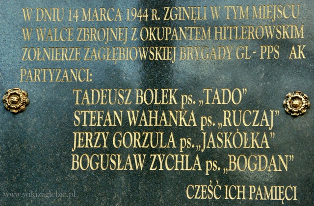 Plik:Sosnowiec Miejsce Pamięci 028 Tablica upamiętniająca miejsce śmierci żołnierzy Zagłębiowskiej Brygady GL-PPS 04.JPG