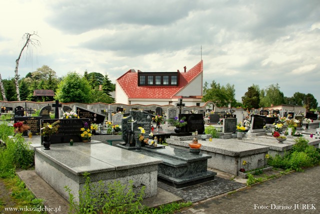 Plik:Sosnowiec Milowice cmentarz katolicki 002.JPG