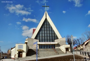 Jaworzno Kościół p.w. św. Wojciecha i św. Katarzyny 01.JPG