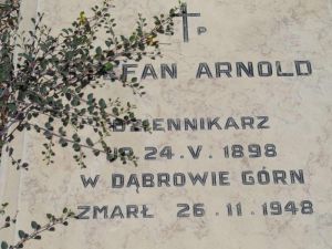 Grob Stefana Arnolda.jpg