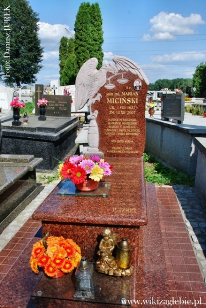 Plik:Siewierz cmentarz katolicki 005 Marian Piotr Miciński 01.JPG