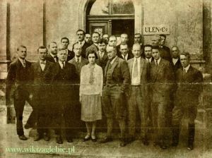 Sosnowiec 1927 budowa kanalizacj Pracownicy biura i dyrekcja firmy Ulen & Campany.JPG
