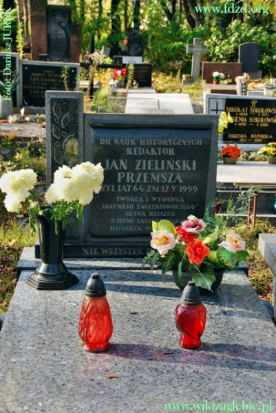Plik:Sosnowiec Cmentarz prawosławny ul. Smutna 029 Zieliński.JPG