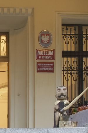 Wejście do Muzeum w Sosnowcu.jpg