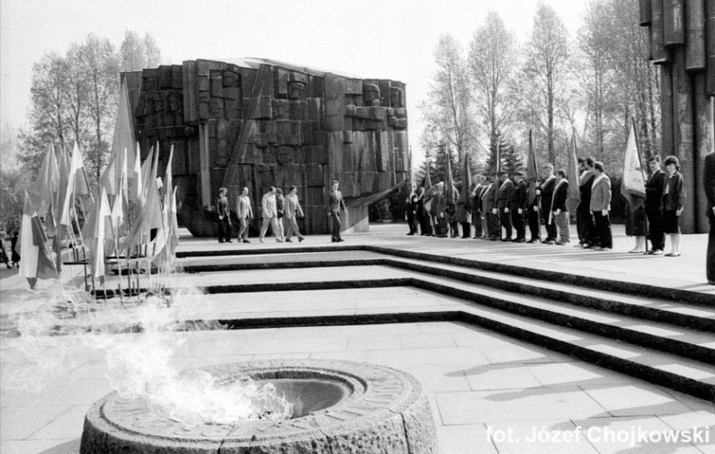 Plik:Sosnowiec 1 maja1988-0005.jpg