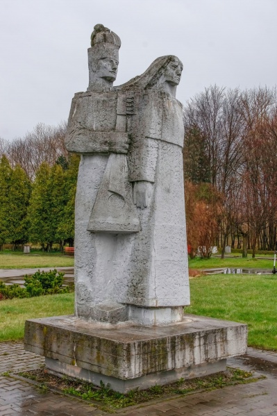 Plik:Pomnik w Parku Kuronia w Sosnowcu.jpg
