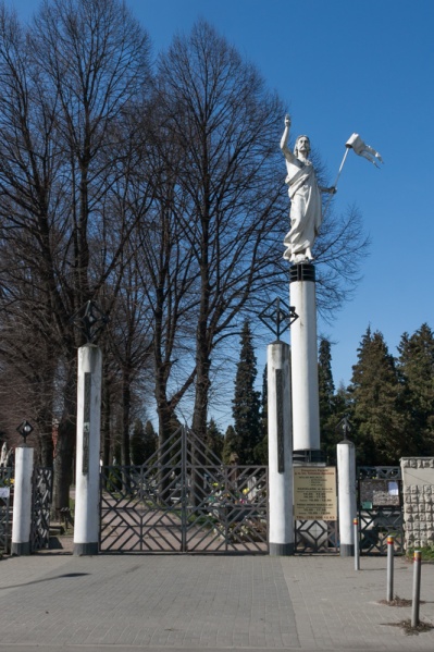 Plik:Cmentarz katolicki w Bedzine-Malobadzu-0004.jpg