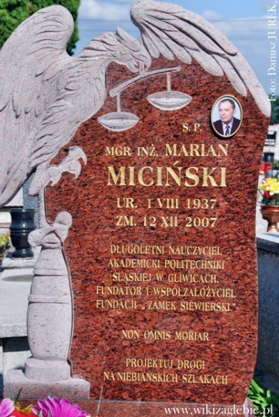 Plik:Siewierz cmentarz katolicki 006 Marian Piotr Miciński 02.JPG