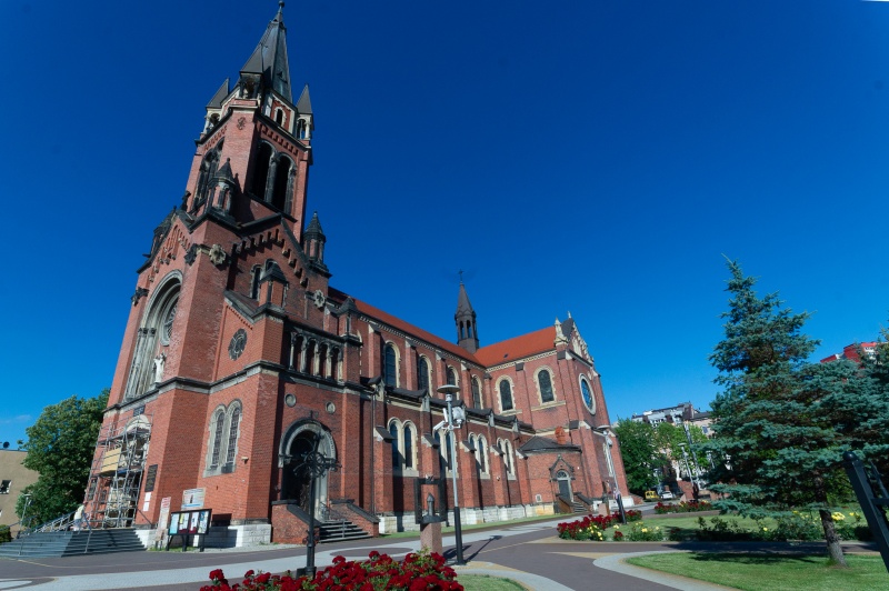 Plik:Bazylika Katedralna w Sosnowcu.jpg
