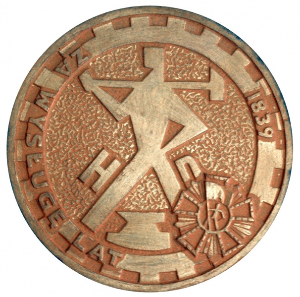 Plik:Medal--Huta-Dzierżyńskiego--za-wysługę-lat-Dąbrowa-Górnicz-1.jpg