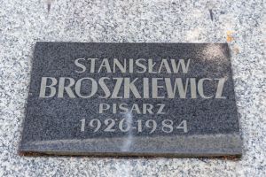 Stanisław Broszkiewicz - grób - 0002.jpg