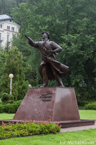 Plik:Pomnik Jana Kiepury - Krynica.jpg