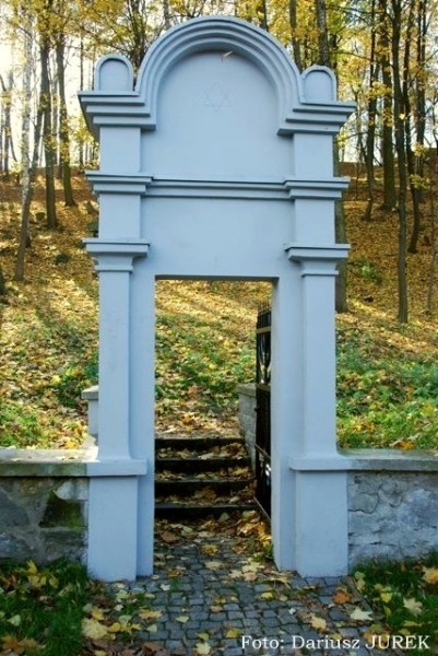 Plik:Cmentarz żydowski w Będzinie 01.JPG